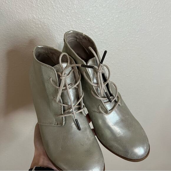 Toms Lunata Brushed Gold lace up ankle boots booties 9 - Picture 4 of 9